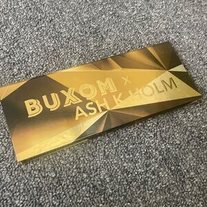 Buxum X Ash K Holm Eyeshadow Palette